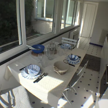 Apartment Attico Fronte Mare Nel Borgo Di Celle Ligure