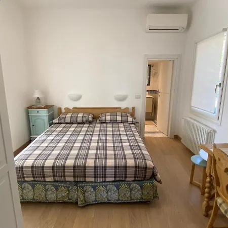 Apartment Attico Fronte Mare Nel Borgo Di